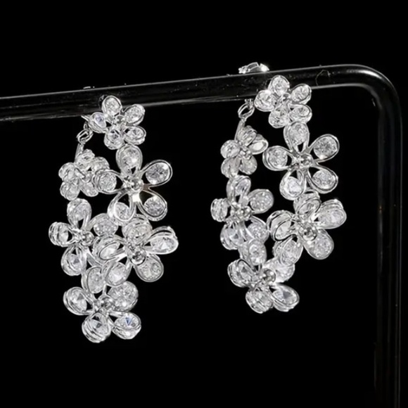 Double Edge Side Zircon Earrings, Four leaf Dangle Wedding Anniversary Bridal - Picture 5 of 5